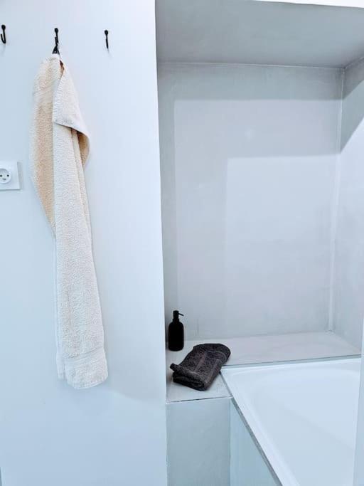 Oasis Parfumee 4 Couchages Au Coeur De Grasse Wifi Apartment Bagian luar foto